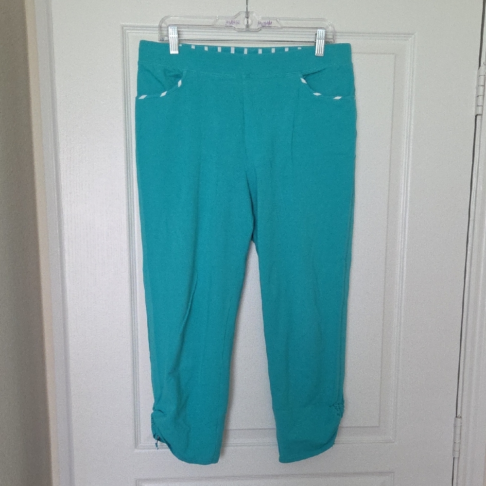 Chico's Weekends Vibrant Blue Capri Pants